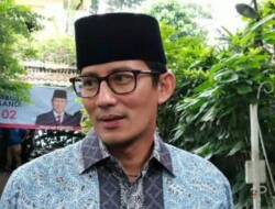 Hemat Dana Kampanye, Sandiaga Pakai Panggung Kardus