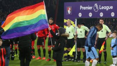 Geger, Liga Inggris Kampanye Dukung LGBT!