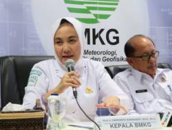 BMKG : Erupsi Gunung Anak Krakatau Pemicu Tsunami Selat Sunda