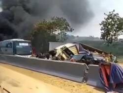 Tabrakan Beruntun di Tol Cipularang