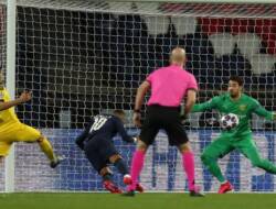 UEFA Pertimbangkan Penghentian Sementara Liga Champions dan Liga Europa