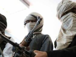 Pakistan Desak Pemimpin Taliban Mulai Bicarakan Perdamaian Afganistan