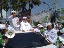 PDIP: Anies Jangan Pura-pura Tak Tahu Ada Kerumunan Simpatisan Habib Rizieq