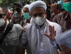 HRS Diperiksa soal Kerumunan di Megamendung, Dicecar 56 Pertanyaan