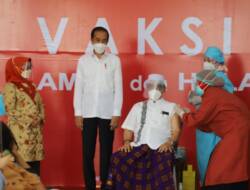 Jokowi Ikuti Arahan Kiai dan MUI Jatim Mendorong Vaksin AstraZeneca