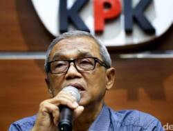 Busyro Muqoddas Ungkap Ponsel Diretas Gegara Kritik TWK Pegawai KPK