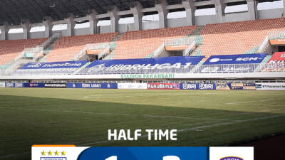 Persipura vs Persita : Skor Sementara 1-2
