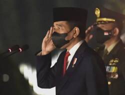 Pimpin Apel Kehormatan dan Renungan Suci di TMP Kalibata, Presiden Doakan Arwah Para Pahlawan