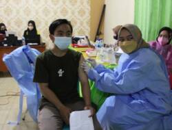 Jihan Nurlela Turun Langsung Jadi Tenaga Medis Vaksinasi IKAPPI di Lamteng