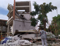 Gedung SMAN 96 Jakarta Runtuh