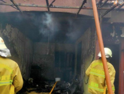 Rumah di Duren Tiga Terbakar Akibat Korsleting Listrik
