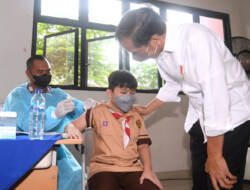 Tinjau Vaksinasi Anak Usia 6-11 Tahun, Presiden Harap Anak Terlindungi Covid-19