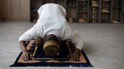 Tata Cara Salat Tarawih Sendiri atau secara Munfarid