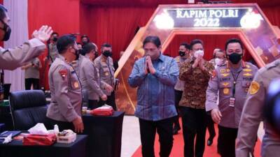 Airlangga Hartarto Apresiasi Polri dan TNI Bantu Sukseskan Program Pemerintah