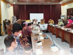 Gaji Guru Honorer Tak Kunjung Cair, PHGM Ngadu ke DPRD Bandar Lampung