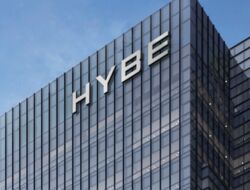 HYBE Akuisisi SM Entertainment, Apa Untungnya?