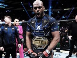 Jones Sukes Juarai UFC Kelas Berat Usai Kalahkan Gane