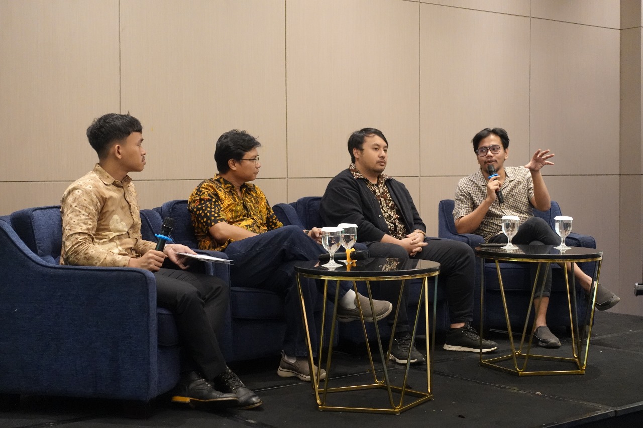 Pemasangan Baliho Politik di Area Publik Dinilai Mengganggu dan Tak Efektif