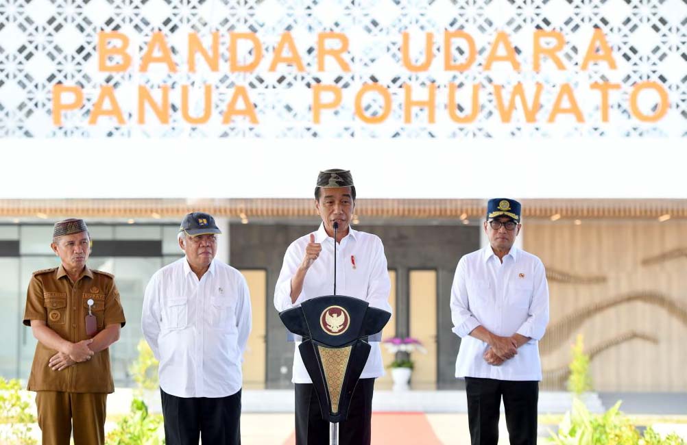 Presiden Jokowi meresmikan Bandara Panua Pohuwato, di Kabupaten Pohuwato, Gorontalo, Senin, 22 April 2024. (Foto: BPMI Setpres)