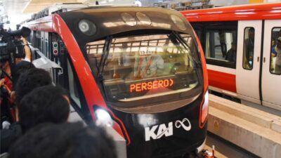 Tarif Transjakarta, MRT dan LRT Cuma Rp 1 - Foto: Humas Setkab/Rahmat