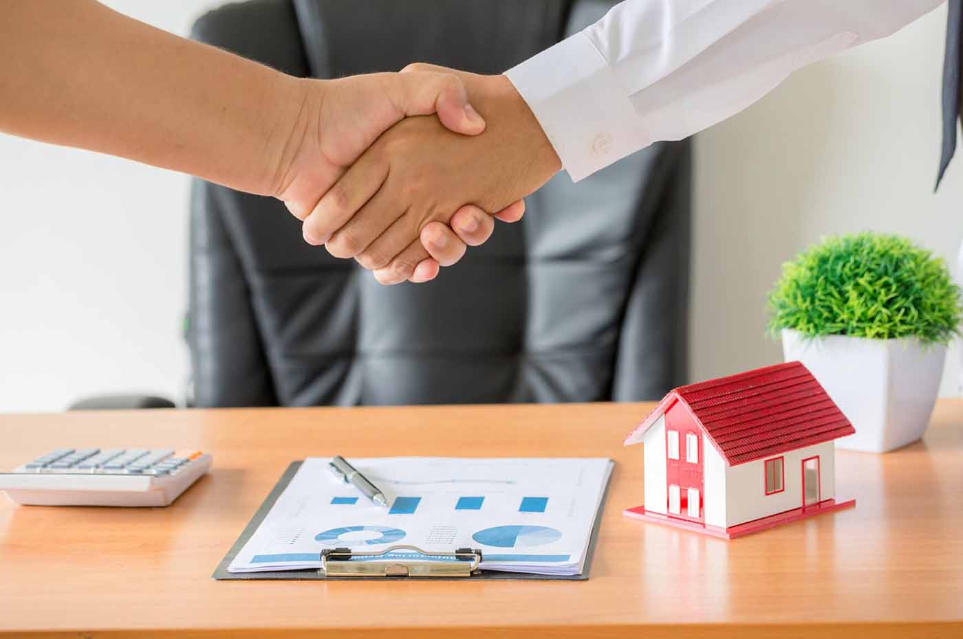 Cara agar jual rumah cepat laku. Ilustrasi: Freepik @jcomp