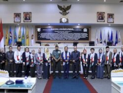 DPRD Lampung Gelar Rapat Paripurna Sambil Kenakan Syal Palestina