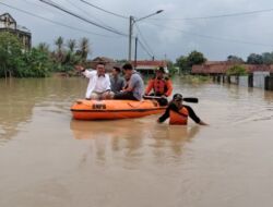 Tak Tinggal Diam, DPRD Lampung Bantu Warga Korban Banjir di Pringsewu