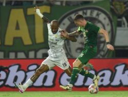 Hasil Persebaya vs Persib, Bajul Ijo Bungkam Maung Bandung 4-1