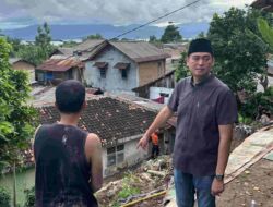 Naldi Rinara Turun Langsung Tinjau Longsor Panjang Bandar Lampung, Warga Dapat Santunan dan Sembako
