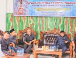 Wakil Ketua DPRD Lamsel dan Anggota Hadiri Upacara Ngaben Mendiang Made Sukintre