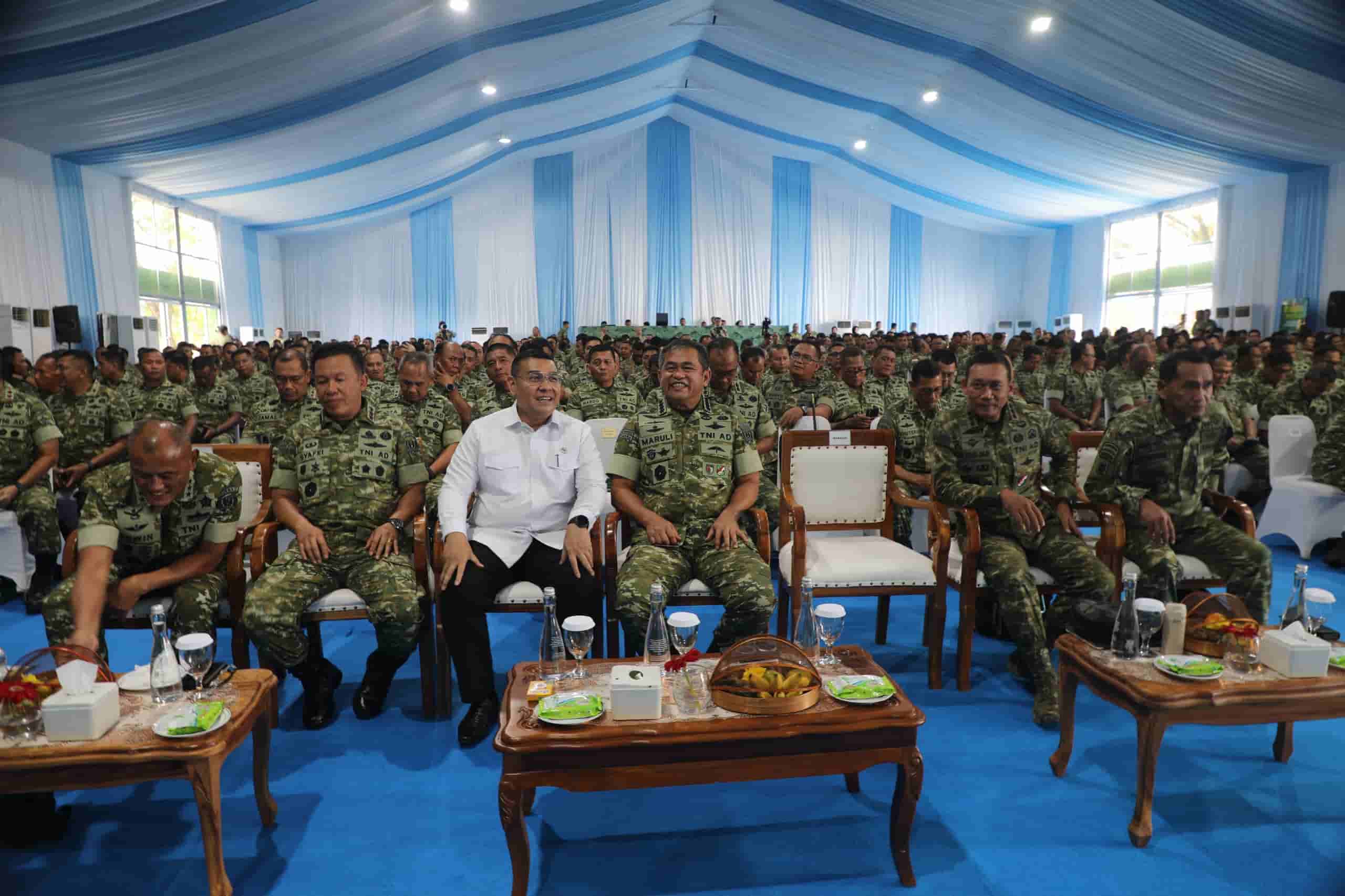 wamen atrbpn ossy dermawan dan tni ad