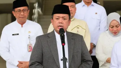 Menteri ATR Nusron Wahid serahkan sertipikat aset Pemprov DKI Jakarta