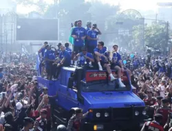 Pawai Juara PERSIB Panca Takhta Banjiri Bandung, Lautan Bobotoh Pecah