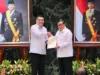 DKI Jakarta HUT ke-499, Wamen Ossy Serahkan 499 Sertipikat ke Gubernur Pramono Anung