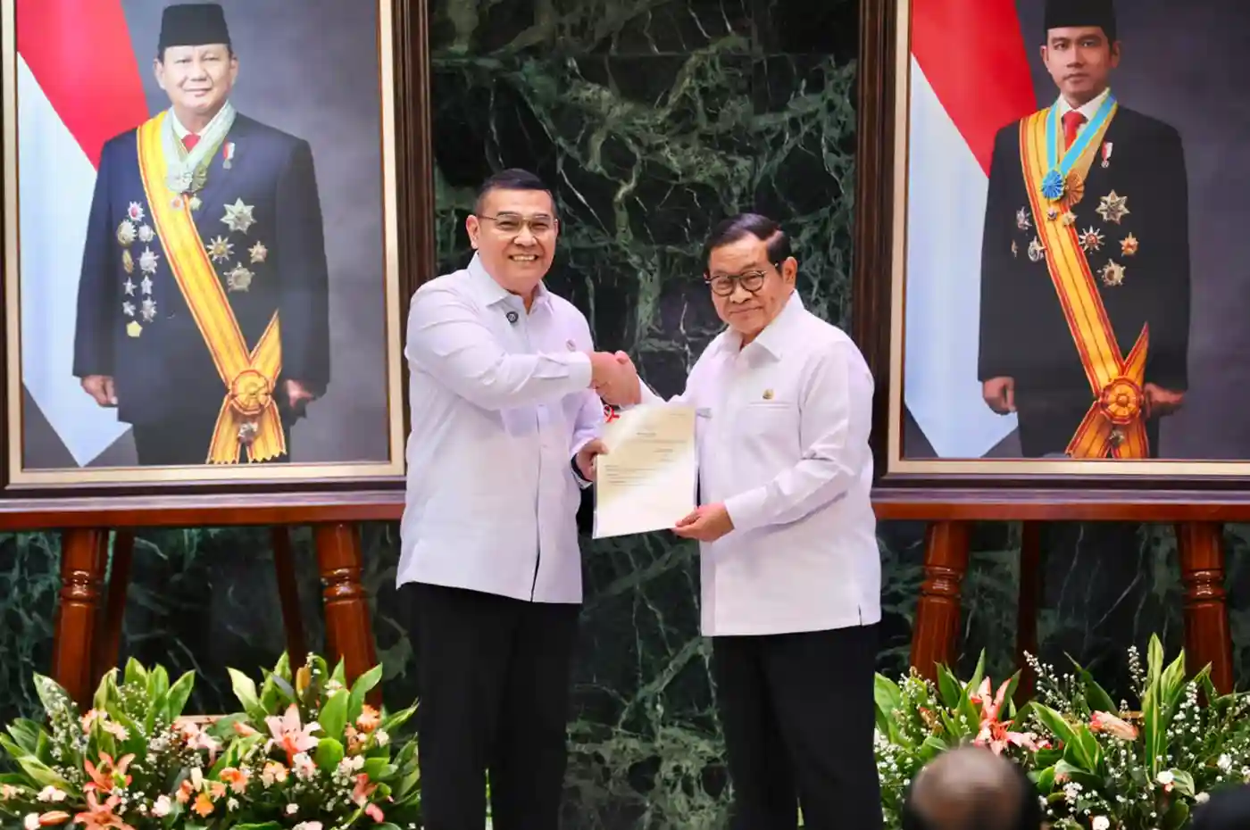 499 sertipikat aset pemprov dki diserahkan atr bpn kepada pramono anung